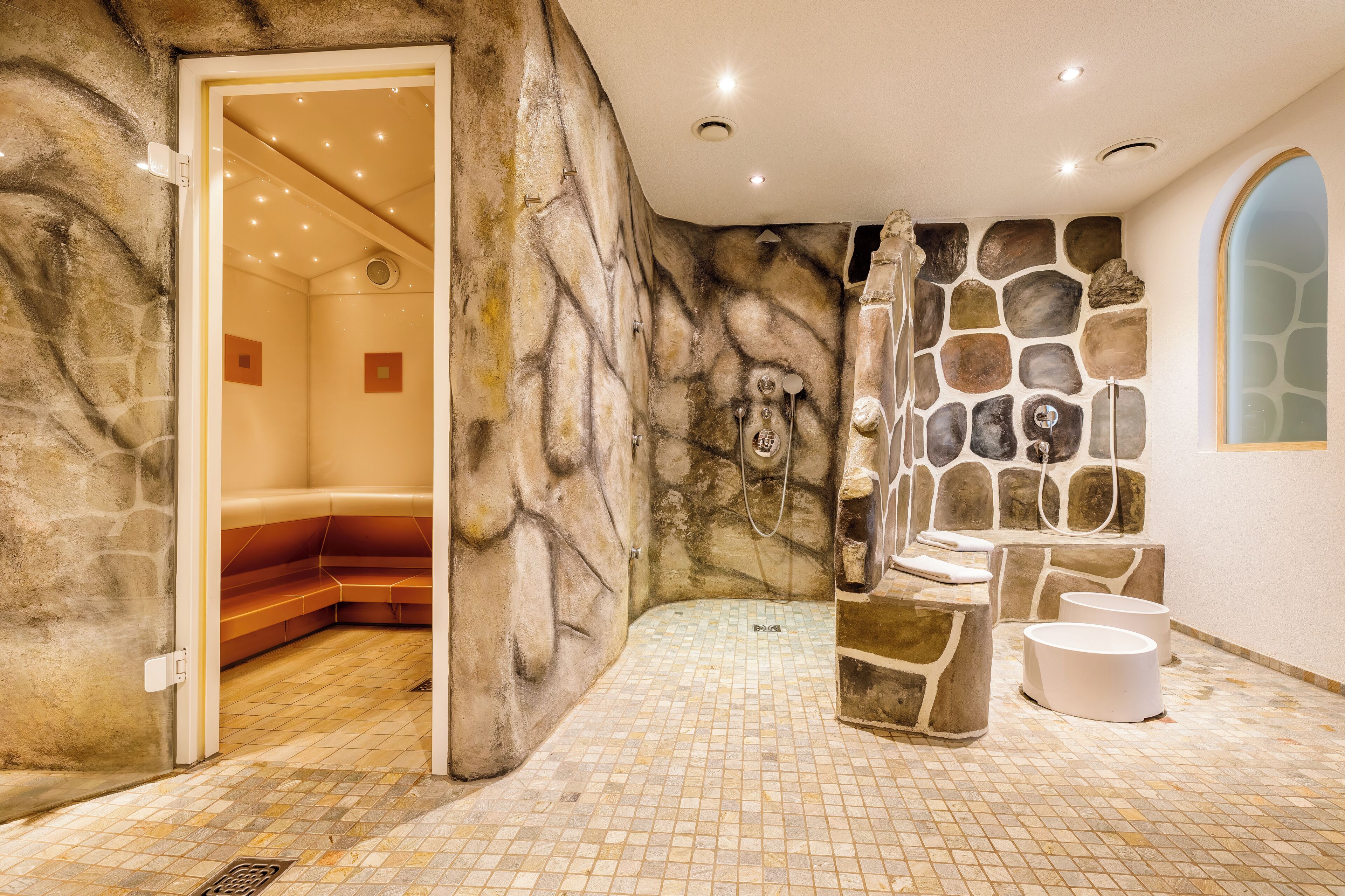 Sauna, vasca idromassaggio, bagno turco