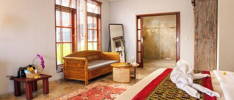 Luxury Suite, Sea View | 1 bedroom, soundproofing, iron/ironing board, free WiFi