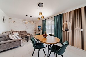 Vila, akses difabel | 2 kamar tidur dan internet