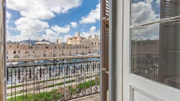 Rumah | 3 kamar tidur dan internet