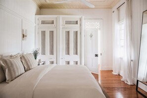 4 bedrooms, iron/ironing board, travel cot, WiFi