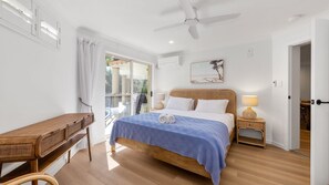 3 bedrooms, WiFi, bed sheets - Beach Haven 5 - 5 - 84 Lawson Street (Byron)