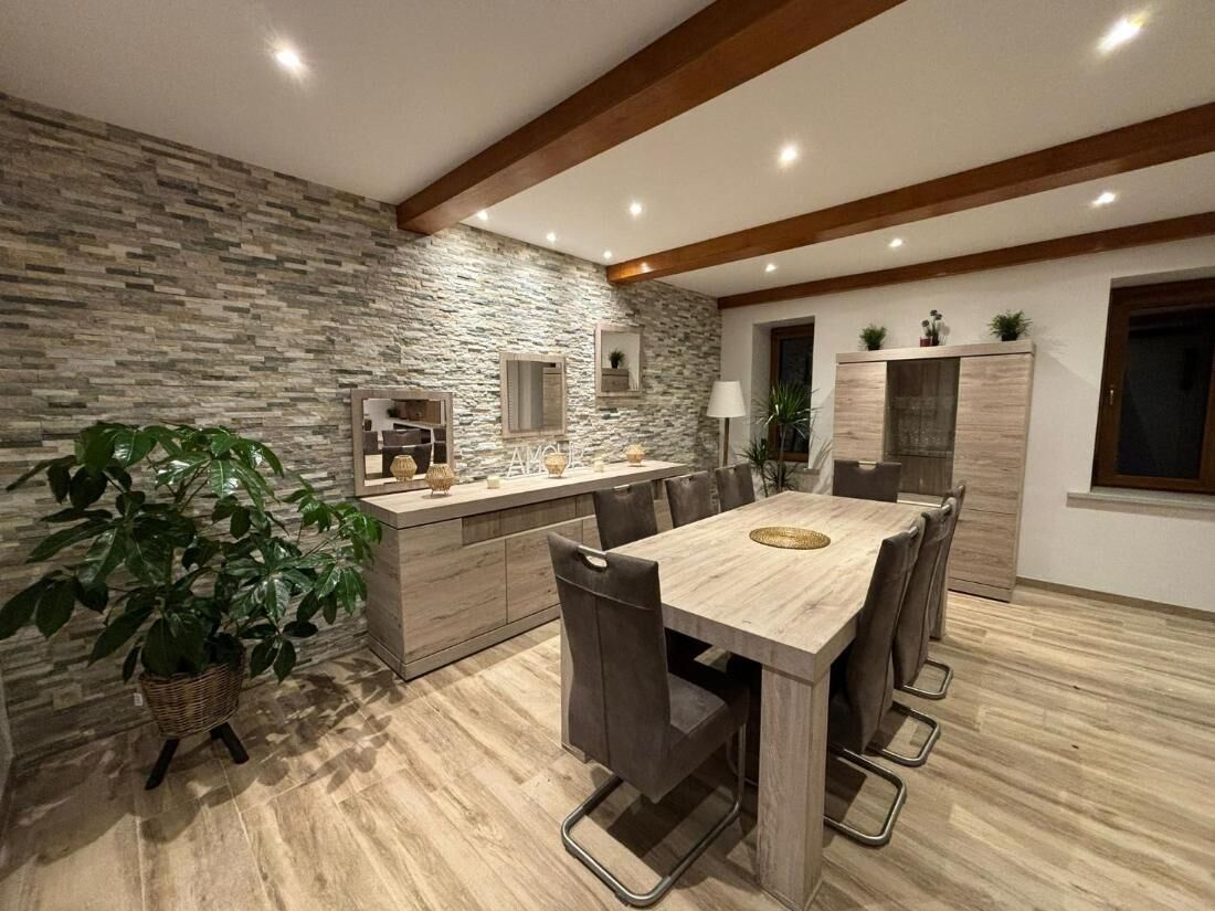 Villa, 5 slaapkamers, roken, balkon | Dineren