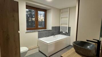 Villa, 5 Bedrooms, Smoking, Balcony | Bathroom