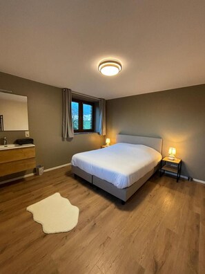 Villa, 5 Schlafzimmer, Raucher, Balkon