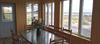 Chalet Le St-Laurent - River View, Riviere-du-Loup