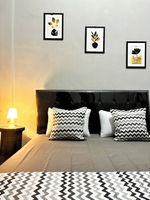 Economy Room | Premium bedding, soundproofing, free WiFi - JOGJA DAY INN (Yogyakarta)