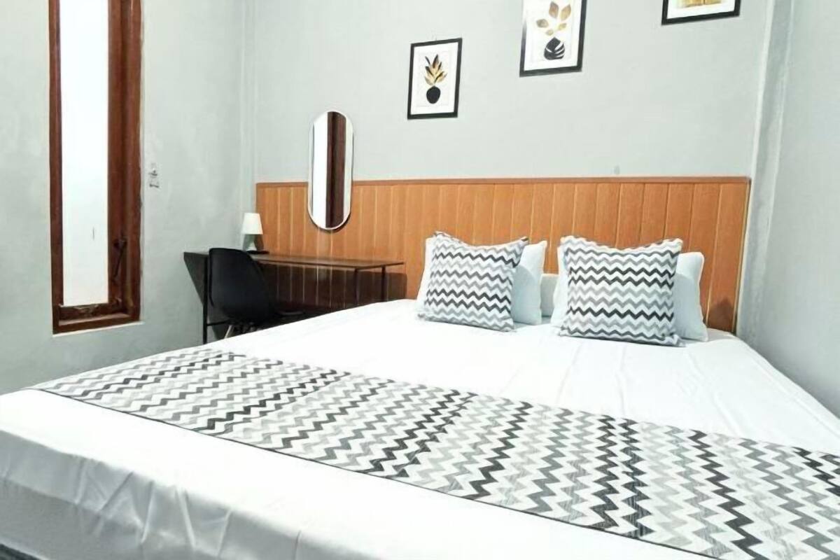 Premium bedding, soundproofing, free WiFi