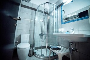 Shower, hair dryer, towels, soap - DELLIS (Kamena Vourla)