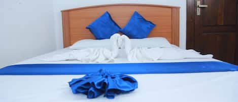 3 bedrooms, iron/ironing board, free WiFi