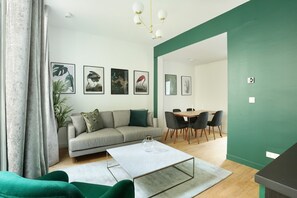 Apartment | Living area - Charming Apartment District Beaubourg Le Marais (Paris)