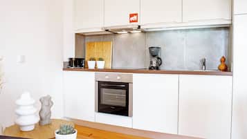 Estúdio luxo, vista para o rio | Quartos à prova de som, ferros/tábuas de passar roupa, Wi-Fi de cortesia