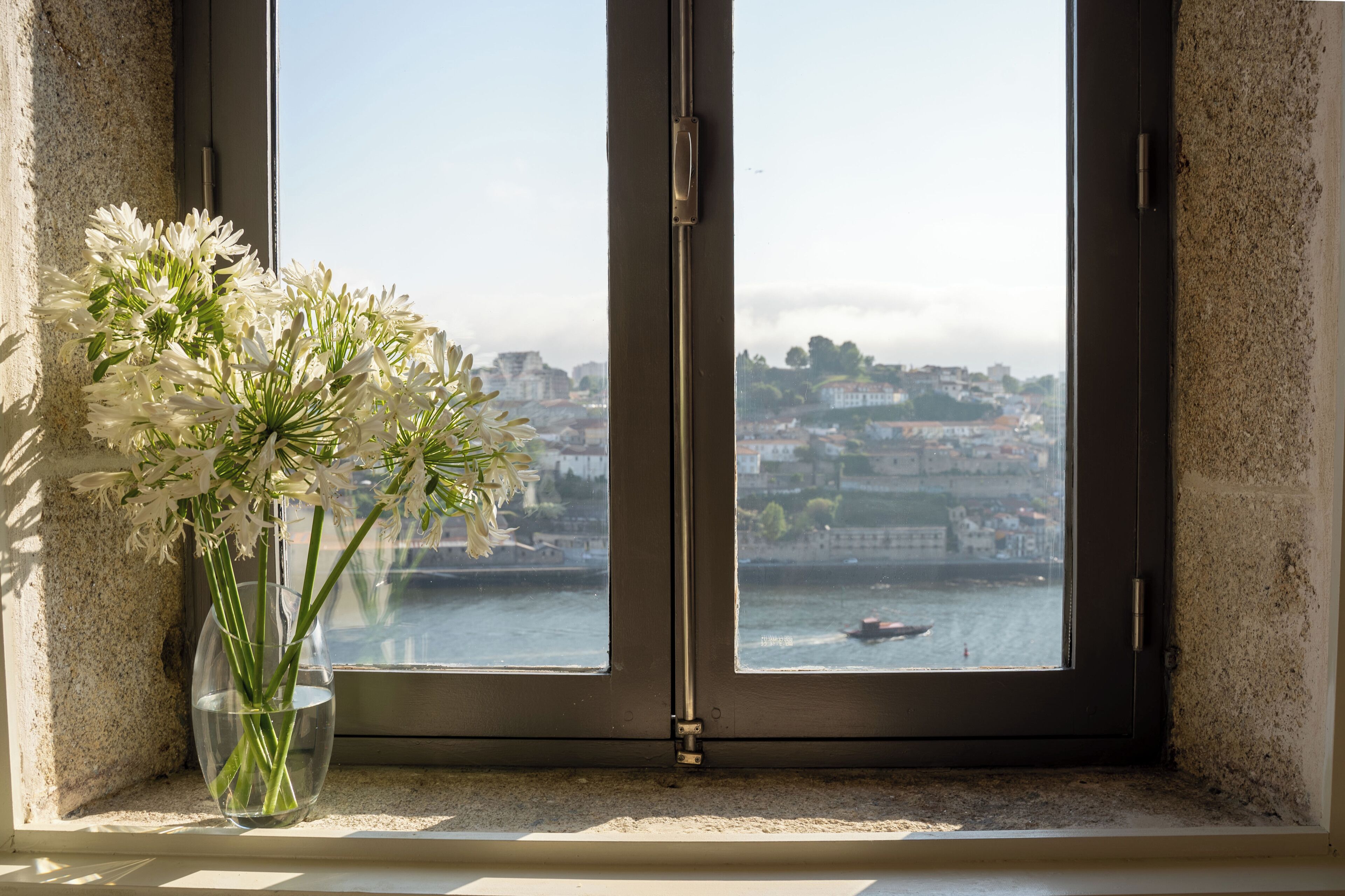Estúdio superior, vista para o rio | Quartos à prova de som, ferros/tábuas de passar roupa, Wi-Fi de cortesia