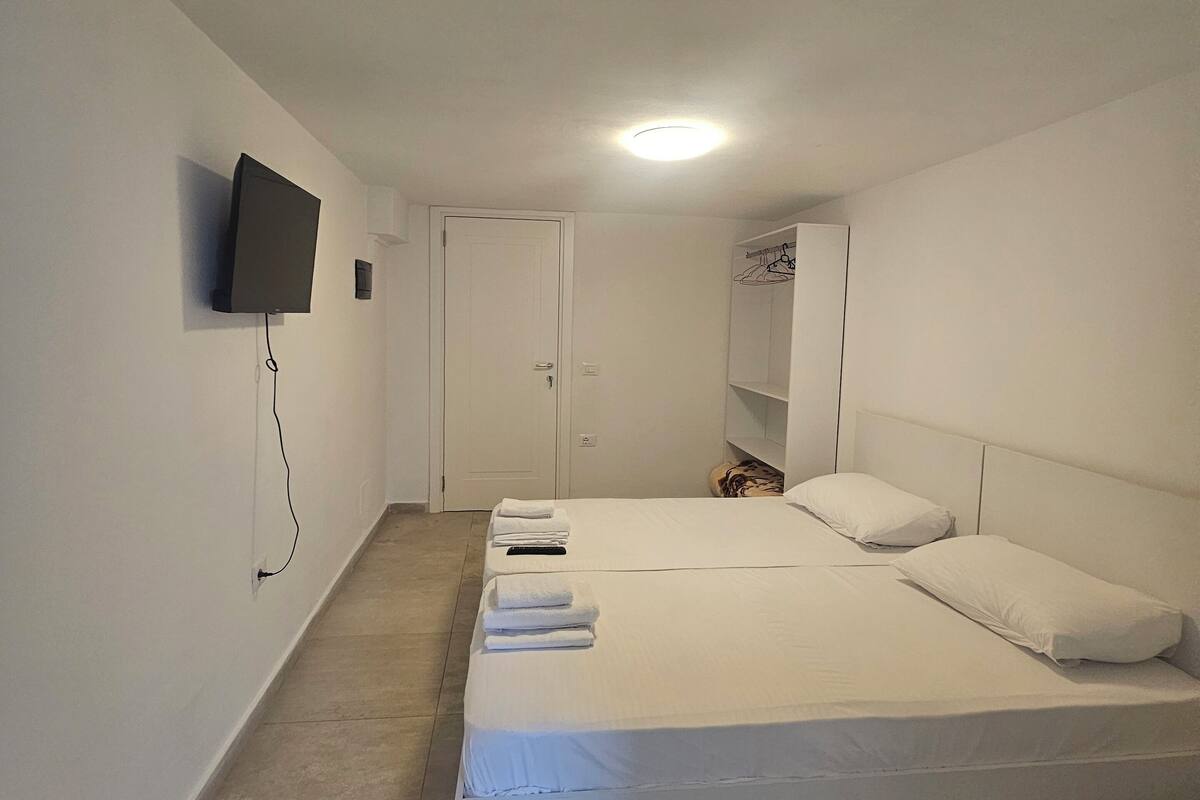 Kamar Double atau Twin Klasik | Kedap suara, Wi-Fi gratis, dan seprai linen