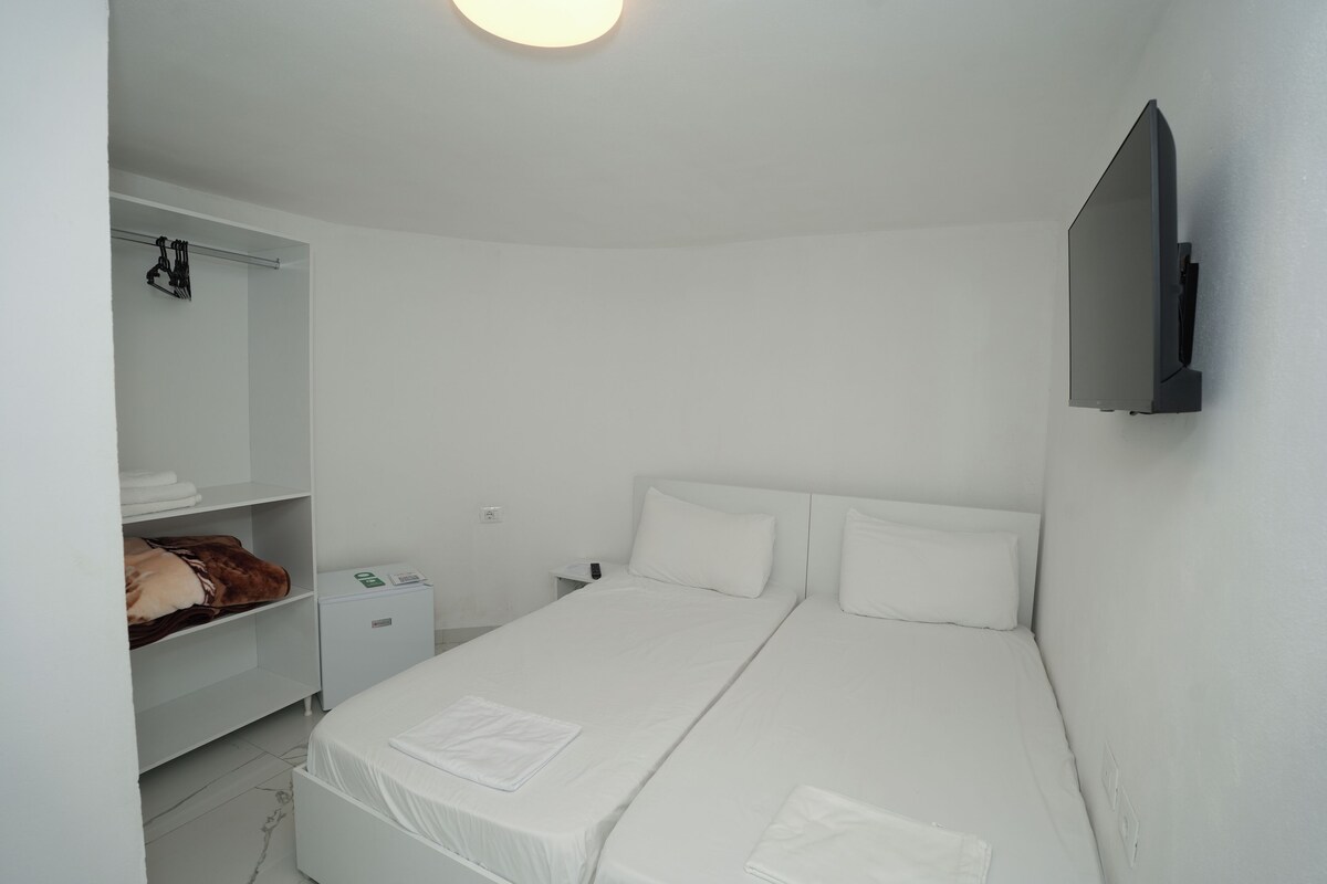 Soundproofing, WiFi (free), bed sheets