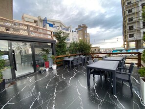 Front of property - Enles Hotel (Durrës)