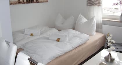 moderne helle Ferienwohnung in Heilbronn/Sontheim