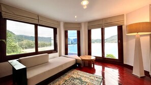 Living area - Luxury Seaview 6 Bedrooms With Infinity Pool Villa, Private Gym, Superfast Wifi (Kamala)