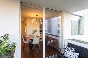 Superior Studio | Balcony - Bombarda 250 by LovelyStay (Porto)