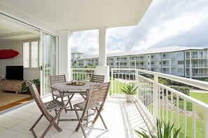 Outdoor dining - The Pool Resort Kingscliff - 2BR Ocean Facing Apartment (6230) (Tweed)