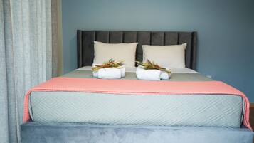 4 slaapkamers, een bureau, een strijkplank/strijkijzer, gratis wifi