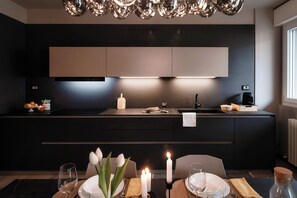 Apartment, Balcony | Private kitchen