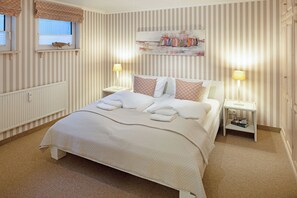 3 bedrooms, free WiFi, bed sheets