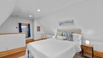 4 bedrooms, desk, iron/ironing board, WiFi