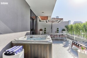 Appartement Deluxe, balcon, vue sur la ville | Balcon