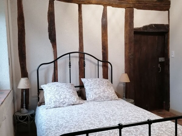 5 habitaciones, wifi gratis y ropa de cama