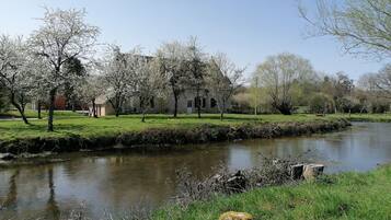 Enceinte de lâhĂ©bergement