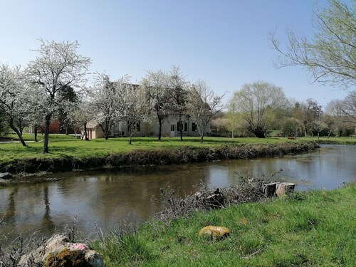 Gîte de charme en forêt: 4/6 pers, nature, détente, parking, animaux acceptés