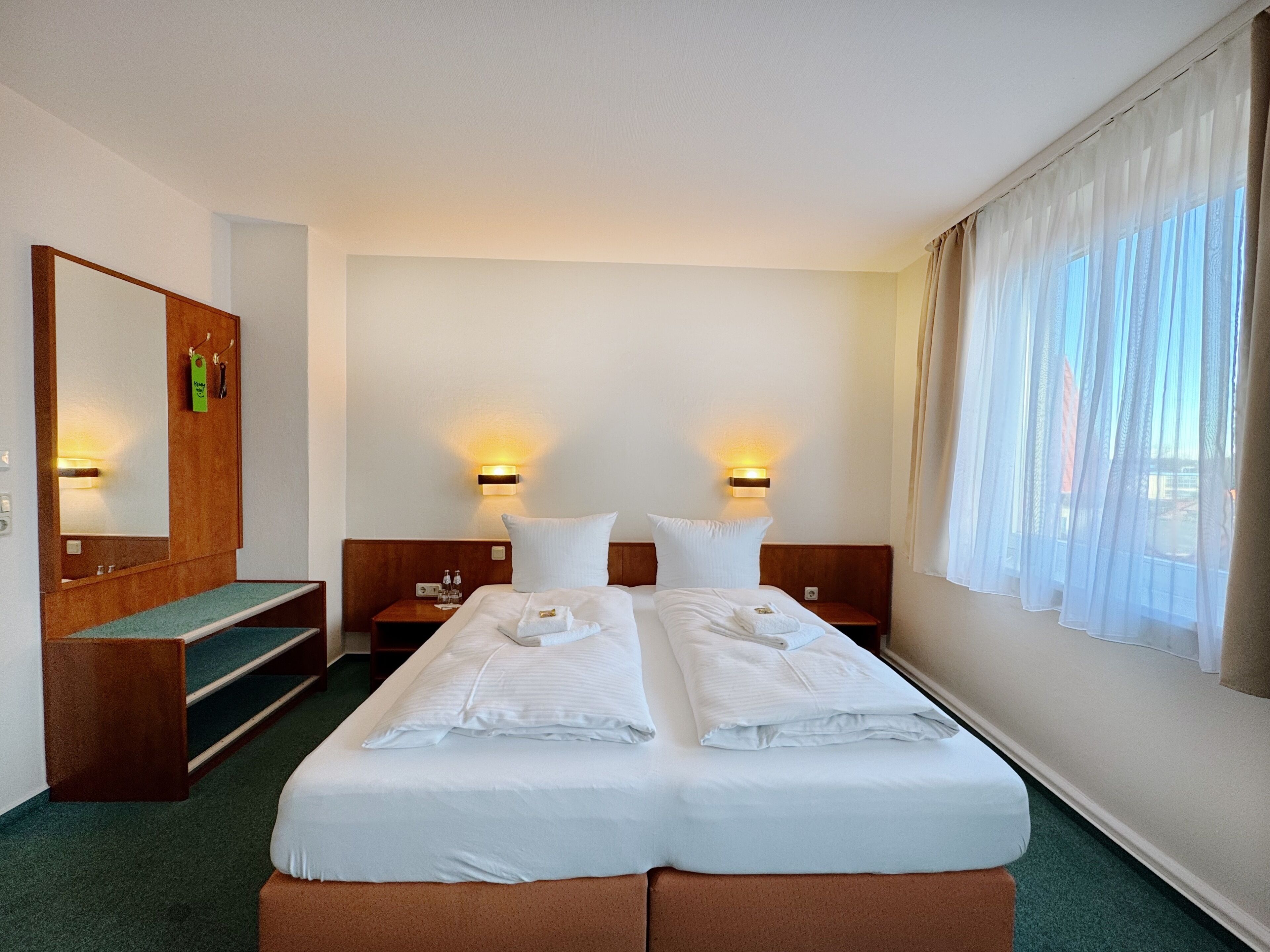 Hypo-allergenic bedding available, blackout drapes, WiFi (free)
