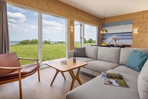 Deluxe Cottage, 3 Bedrooms | Free WiFi, bed sheets