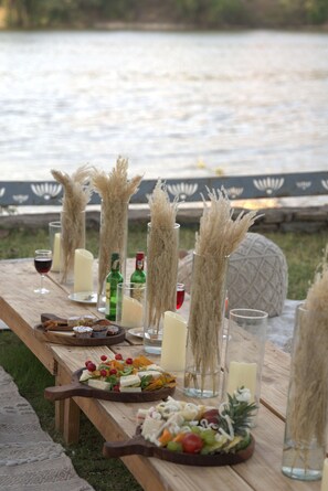 Outdoor dining - YAAN Bagela Villa (Udaipur)