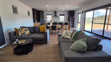 Smart-TV, Kamin, Computerbildschirme