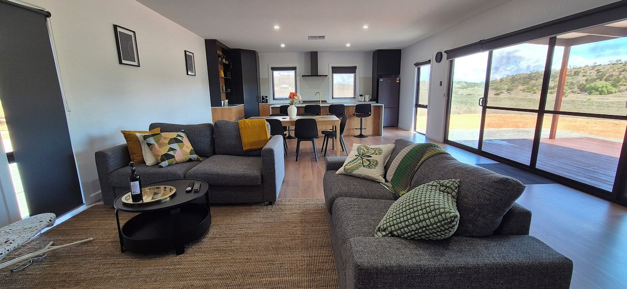 The Black House At Mannum - Mannum