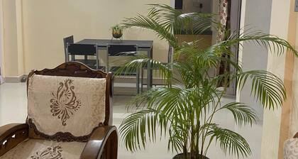 Charming 2-bedroom apartment with fitness room, WiFi in Guwahati
