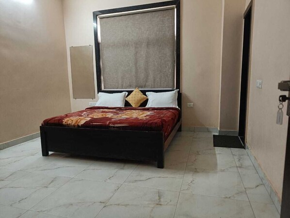 Room - Royal Mansion Lawns (Kanpur)