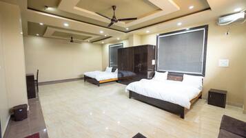 Family Room | Free WiFi