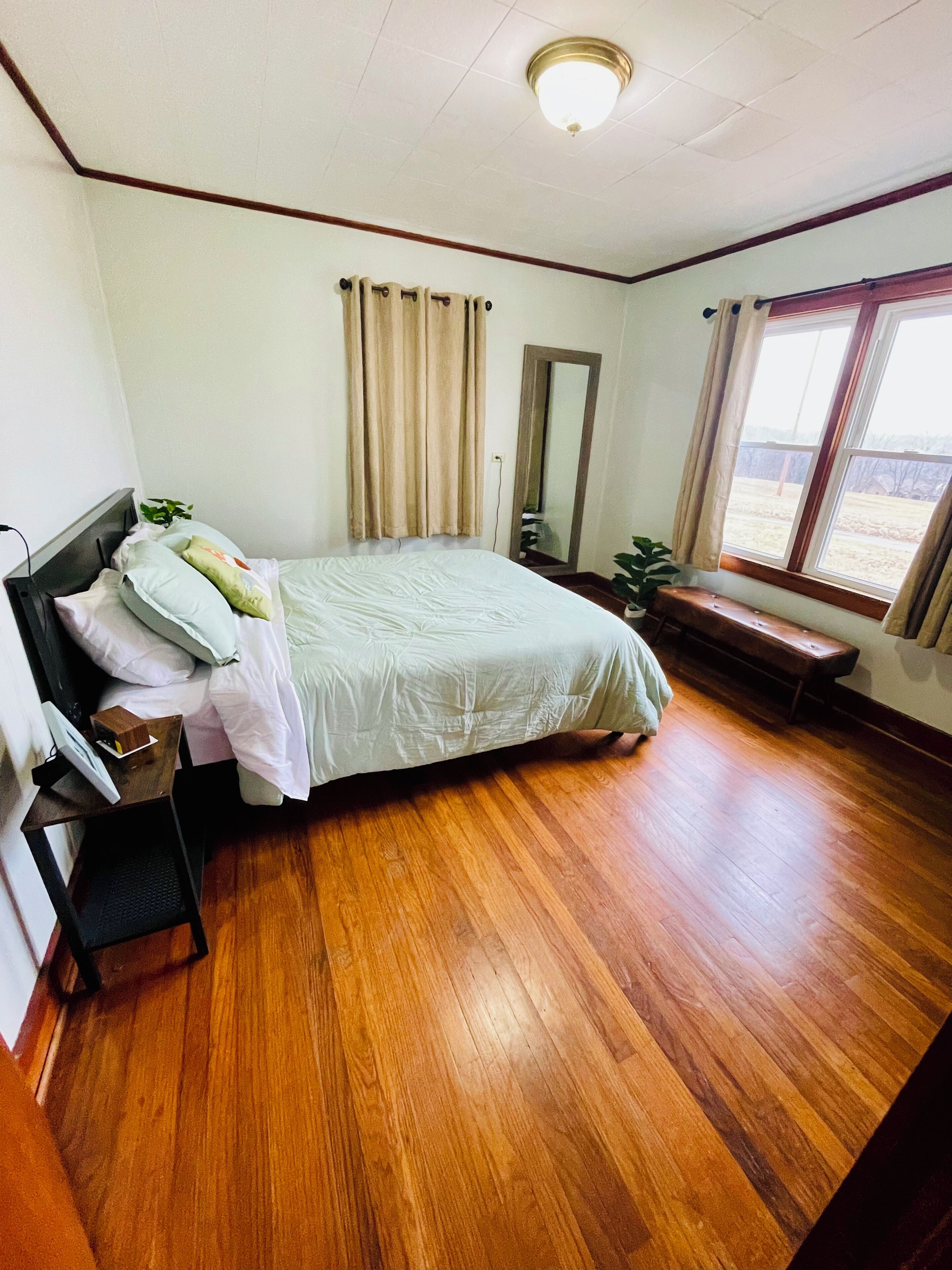 3 室のベッドルーム、アイロン / アイロン台、WiFi、ベッドシーツ