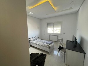 5 chambres, fer et planche Ă repasser, Wi-Fi, draps fournis