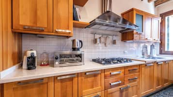 ์ํํธ | ์ ์ฉ ์ฃผ๋ฐฉ | ์์คํ๋ ์ ๋ฉ์ด์ปค, ์ ๊ธฐ ์ฃผ์ ์, ํ ์คํฐ