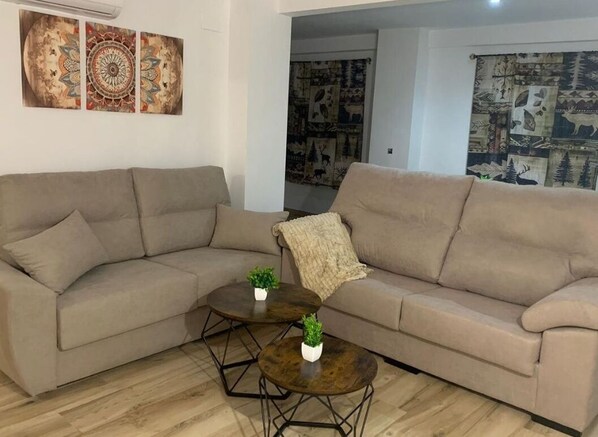 Apartamento Cazorla Natura 3 | Wohnbereich