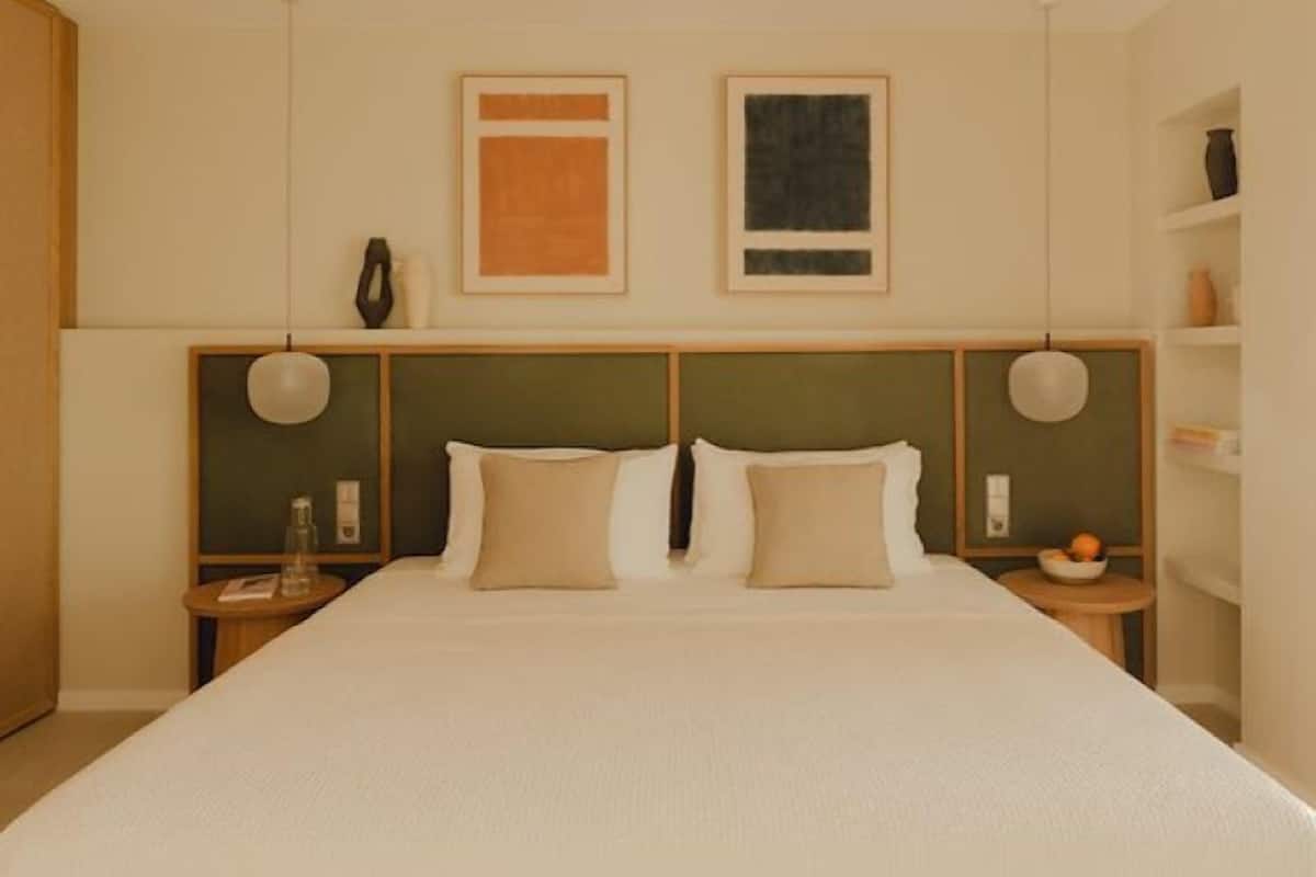 Deluxe-Zimmer, Blick auf den Innenhof | Allergikerbettwaren, Minibar, Zimmersafe, schallisolierte Zimmer