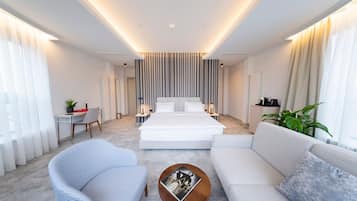 Deluxe Studio | Premium bedding, memory-foam beds, minibar, desk