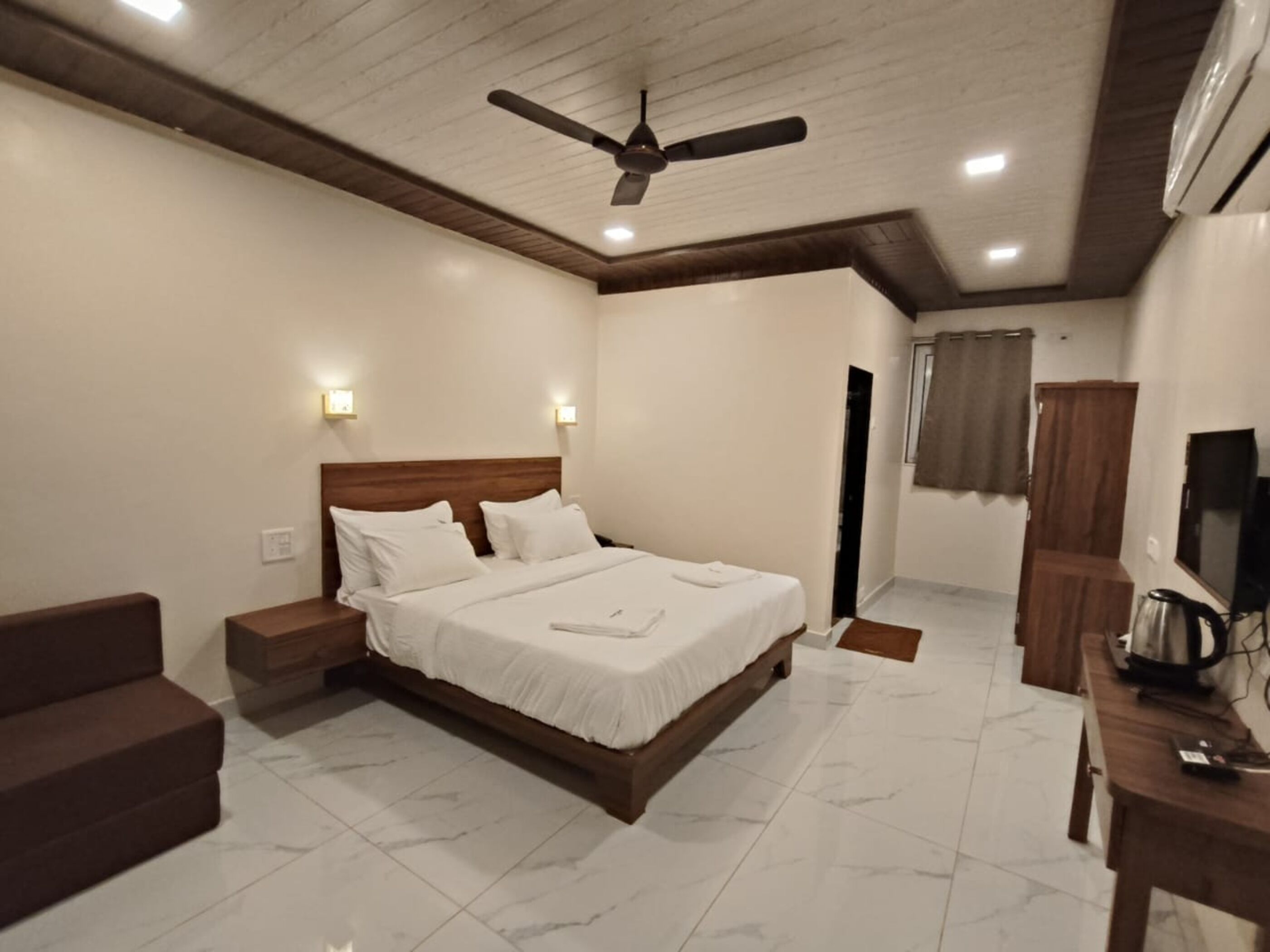 Executive Room, Balcony, Hill View | Free WiFi