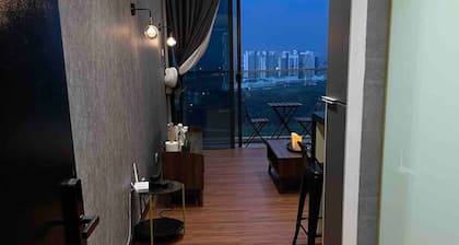 Duplex Cyber View Apartment - Netflix