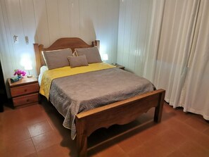 3 bedrooms, WiFi, bed sheets