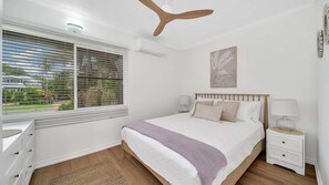 2 bedrooms, iron/ironing board, bed sheets